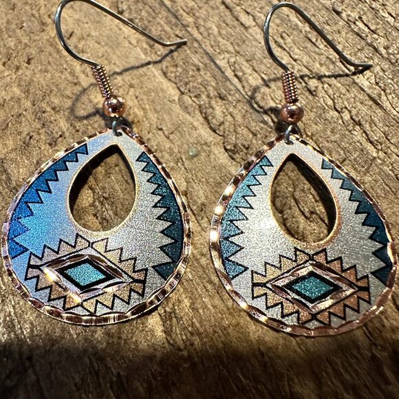 Boho Native American Tribal Teal Blue Native Copper Wire Earrings, Gift Box - Picture 8 of 9